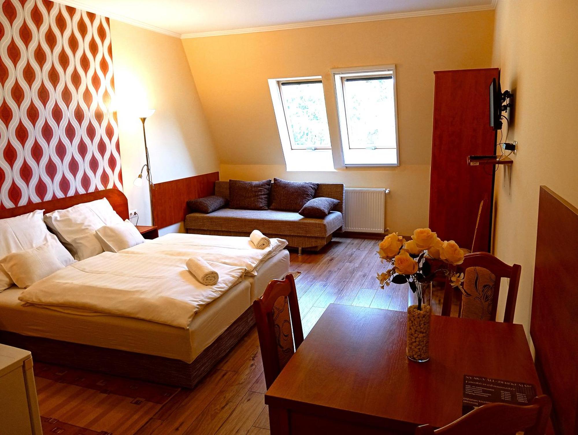 Patak-Party Apartmanok Bogács エクステリア 写真